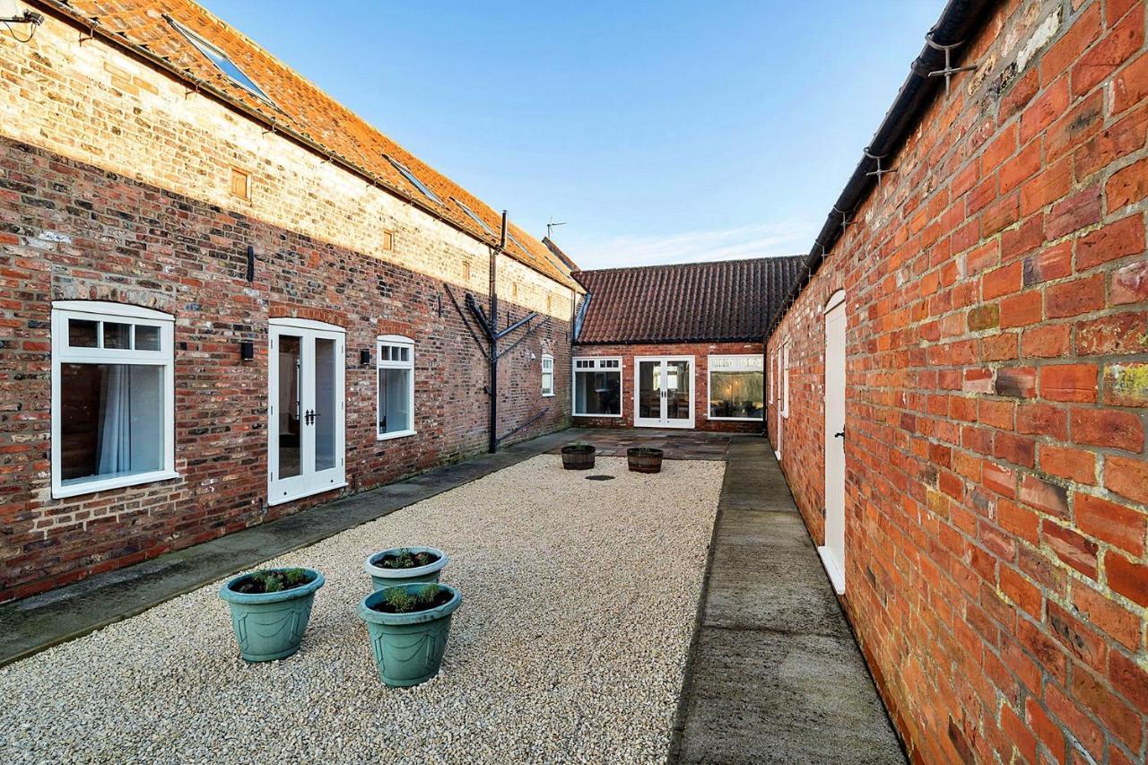 Finest Retreats - South Barn Villa Winestead Exteriör bild