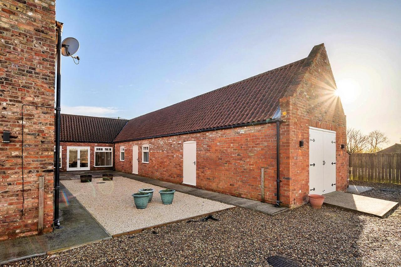 Finest Retreats - South Barn Villa Winestead Exteriör bild