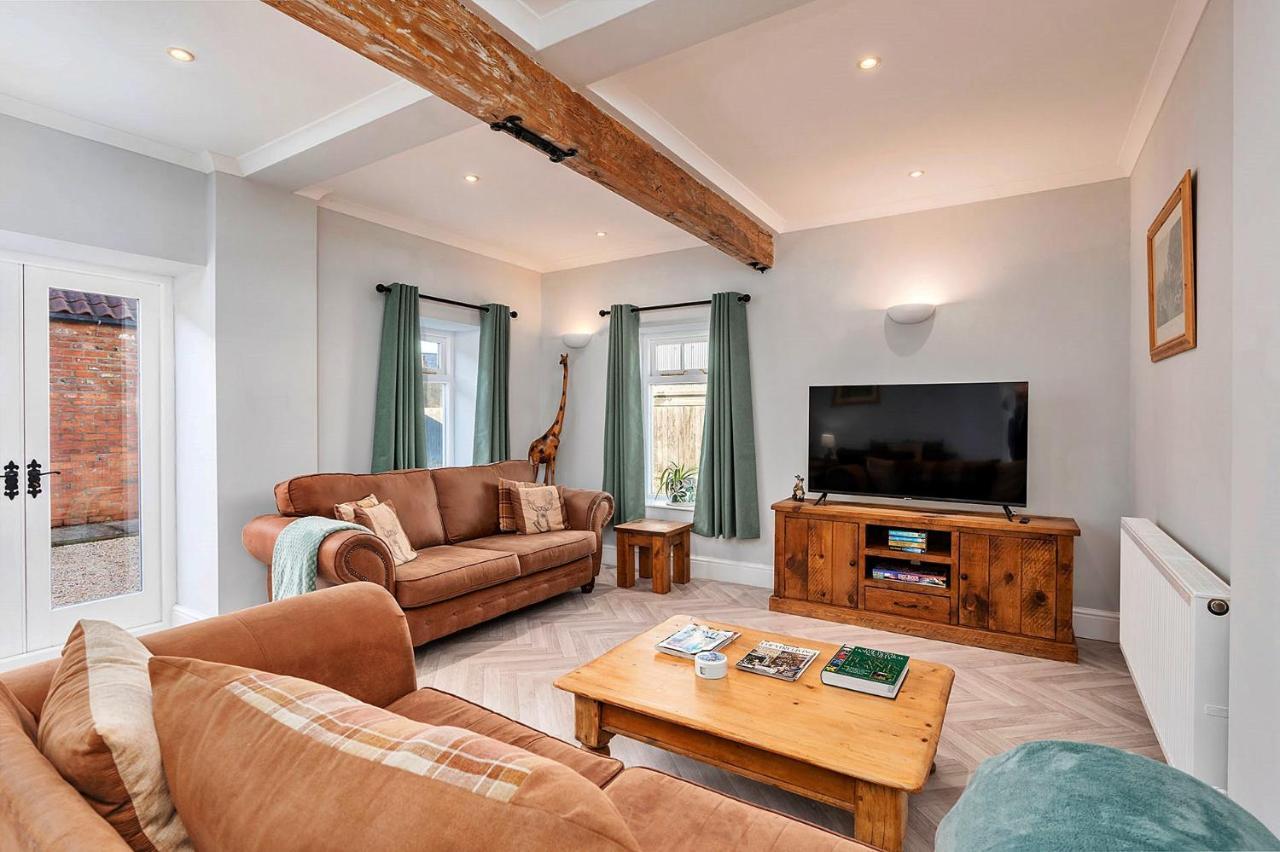 Finest Retreats - South Barn Villa Winestead Exteriör bild